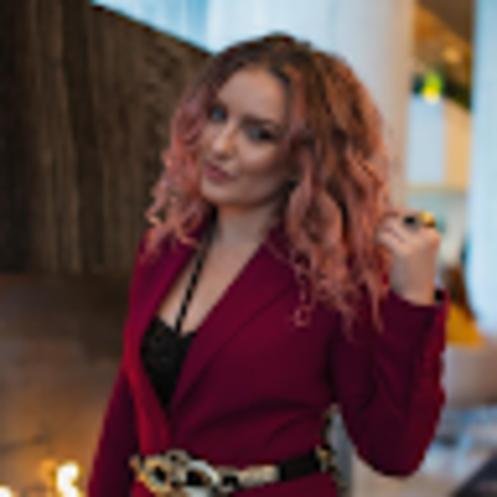 Meet your Posher, Charissa